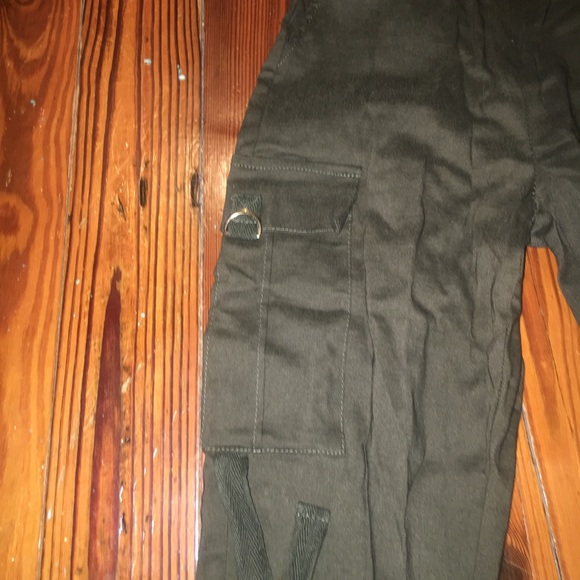 Cargo jumpsuit - Picture 4 of 4